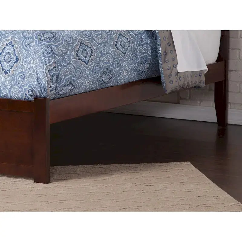 Letto matrimoniale Madison con piattaforma e 2 cassetti portaoggetti, color noce
